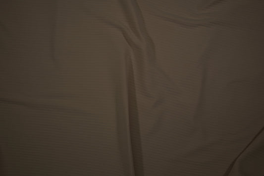Rip Jersey in Braun mit feiner Rippstruktur - Detailaufnahme der Stoffstruktur