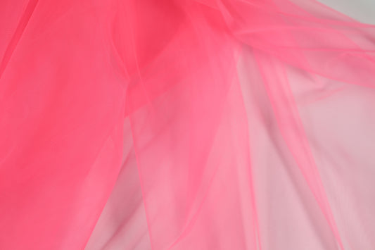 Leichter Tüll in Pink – perfekt für kreative Projekte