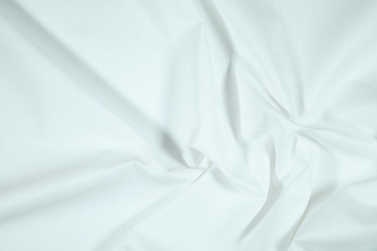Einfarbiger Baumwollstoff in Weiß – ideal für Kleidung, Accessoires und Dekoration