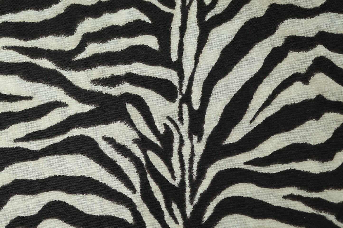 Vorhangstoff – Zebra Look – perfekt für Vorhänge, Raumtrenner und Heimdeko