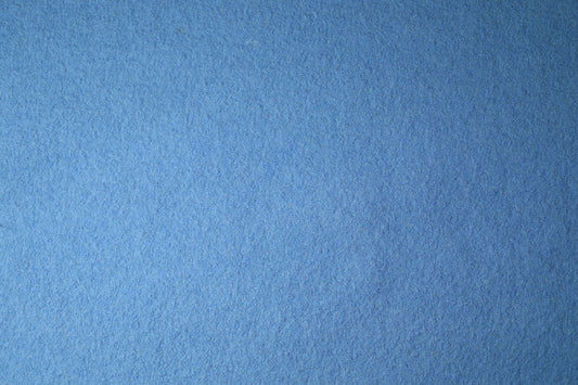 Hellblauer Wollstoff – sanft und stilvoll für Jacken