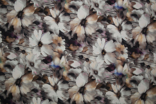 Viskosestoff mit Aquarellblumen in Grau- und Naturtönen
