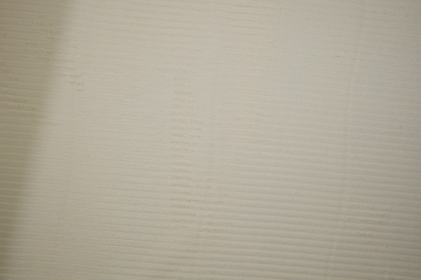 Heller Cord Möbelstoff in Creme – weicher Polsterstoff mit Rippenstruktur 140 cm breit Meterware