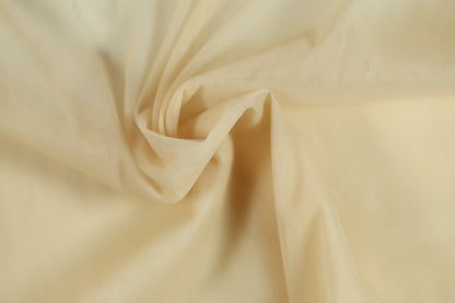 Leichter Tüll in Beige – perfekt für kreative Projekte