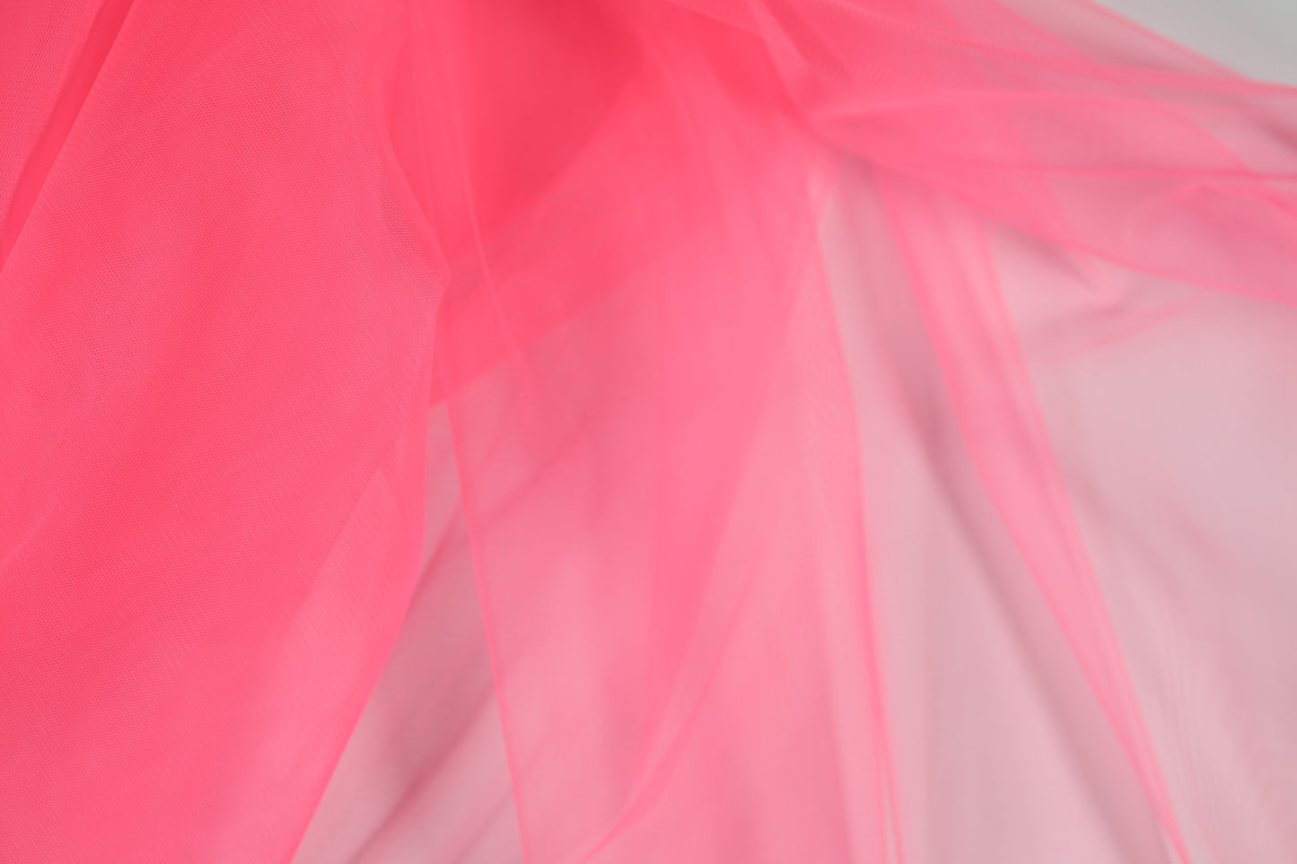 Leichter Tüll in Pink – perfekt für kreative Projekte
