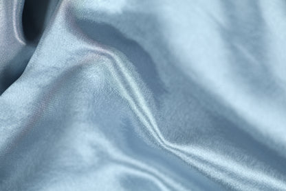 Leichter Satin Stoff in zartem Hellblau