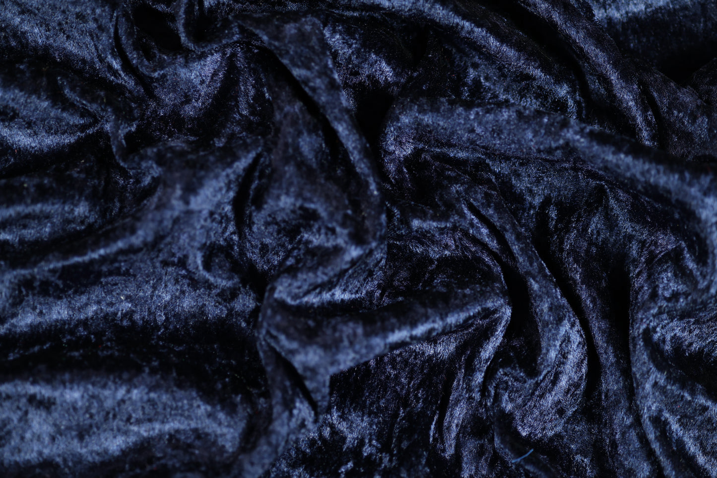 Weicher Glanzstoff in Marineblau für elegante Dekorationen