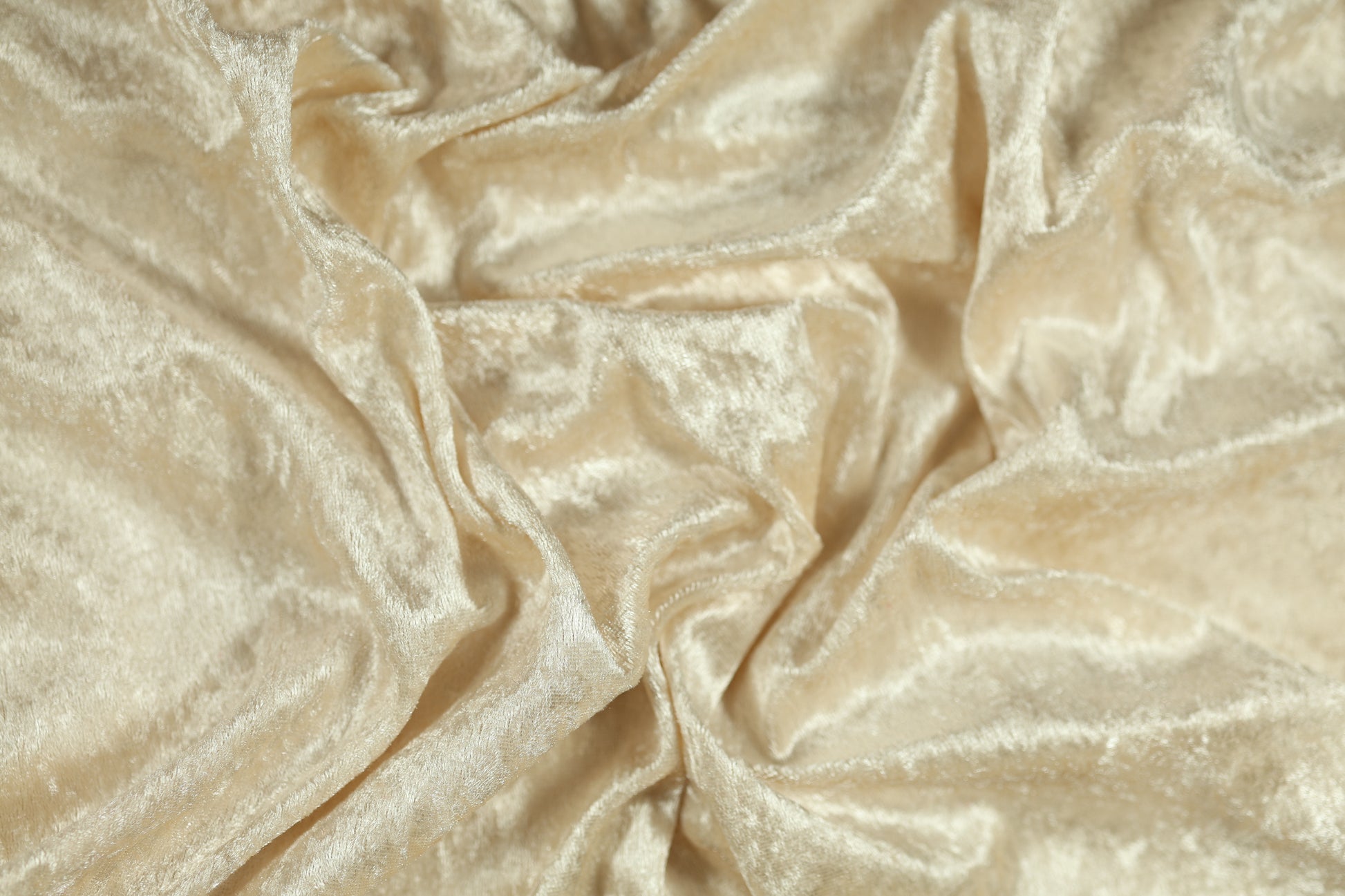Glänzender Dekostoff Creme – Hochzeit & Deko