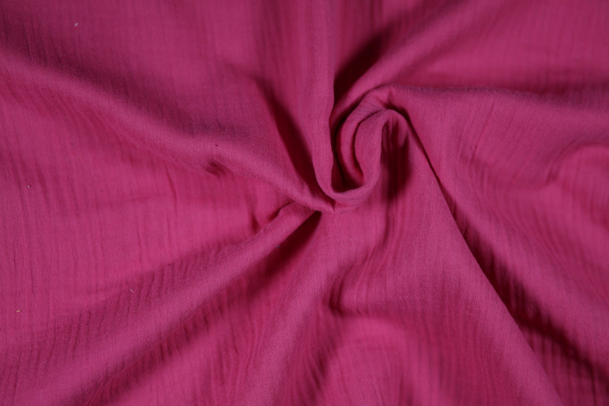 Luftiger Musselin in Fuchsia – perfekt für Baby- und Kinderbekleidung
