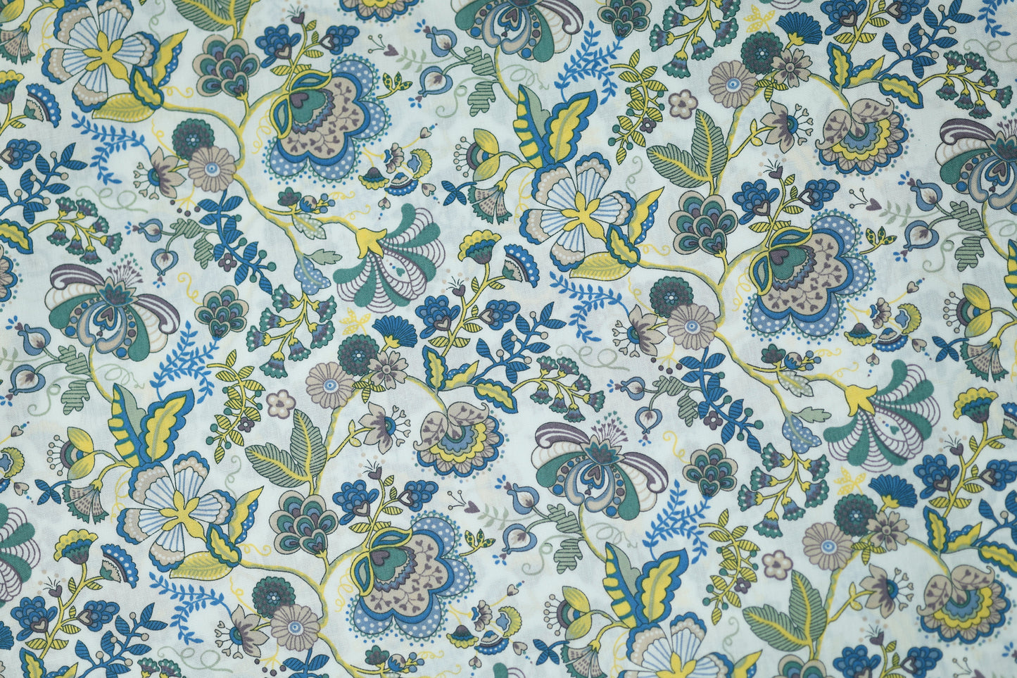 Baumwollstretch – Blumenornamente in Blau, Grün & Gelb – angenehm, flexibel und hochwertig verarbeitet