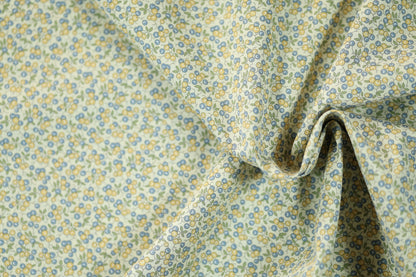 Elastischer Baumwollstoff in Blaubeere & Zitrone mit romantischem Blumendruck