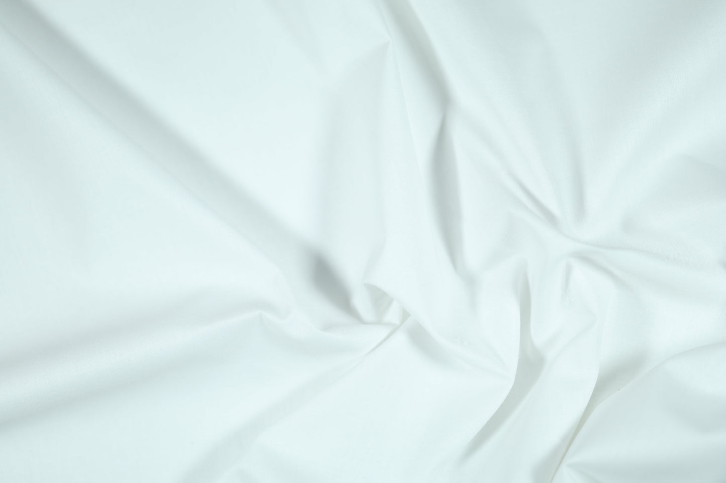 Einfarbiger Baumwollstoff in Weiß – ideal für Kleidung, Accessoires und Dekoration