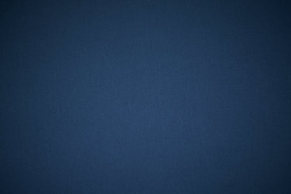 Tiefblauer Baumwollstoff für Hosen und Werkstattkleidung