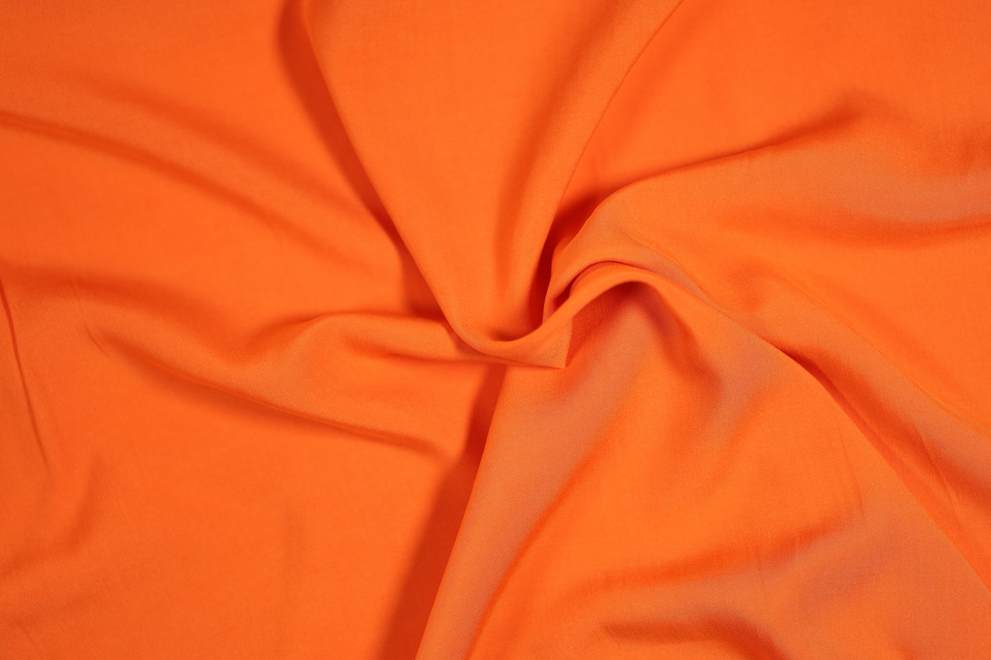 Leichter Viskosestoff in Signalorange – ideal für Kleider und Blusen