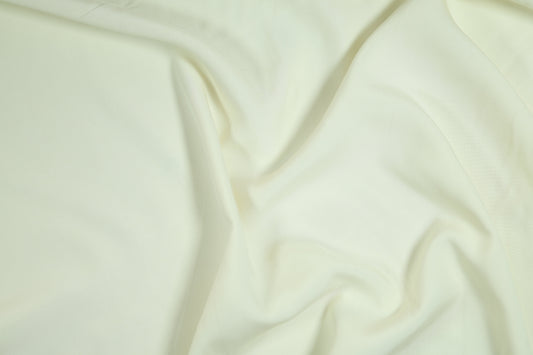 Leichter Viskosestoff in Vanille – ideal für Kleider und Blusen