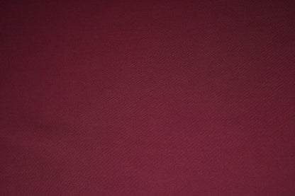 Elastischer Scuba Jersey in tiefem Bordeaux – vielseitig einsetzbar für Modeprojekte