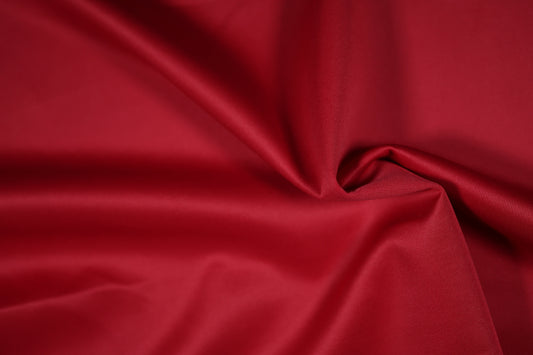 Roter elastischer Scuba Jersey – ideal für sportliche Schnitte und Alltagsmode