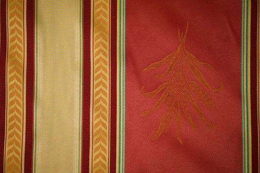 Hochwertiger Vorhangstoff in Tomatenrot – ideal für elegante Fensterdekorationen