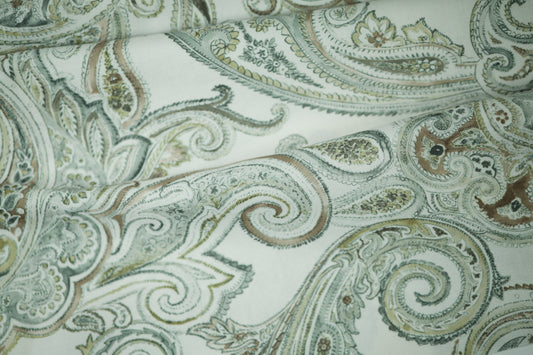 Paisley Dekostoff – Naturweiß & Salbeigrün – hochwertiger Polsterstoff ideal für Vorhänge und Sessel