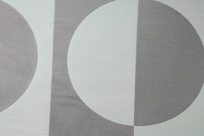 Vorhangstoff mit Halbkreisen in Grau und Weiß für modernes Design