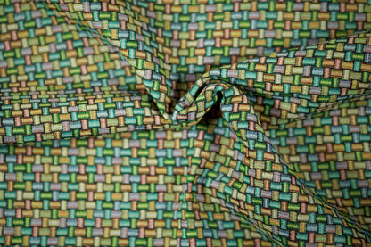 Möbelstoff mit feinem, gewebtem Muster in Multicolor-Farbkombination