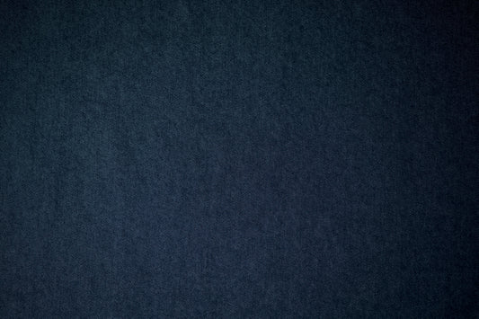 Denimstoff in Jeansblau, ideal für robuste Kleidung