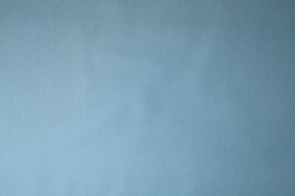 Detailansicht vom Denimstoff Hellblau mit feiner Struktur