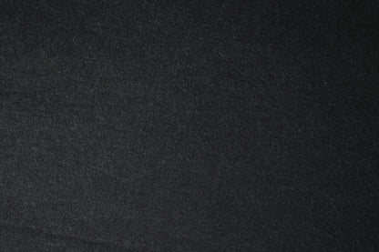 Detailansicht vom Denimstoff Schwarz mit feiner Struktur