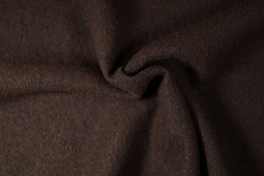Weicher Wollstoff in Schokobraun – gemütlich und warm