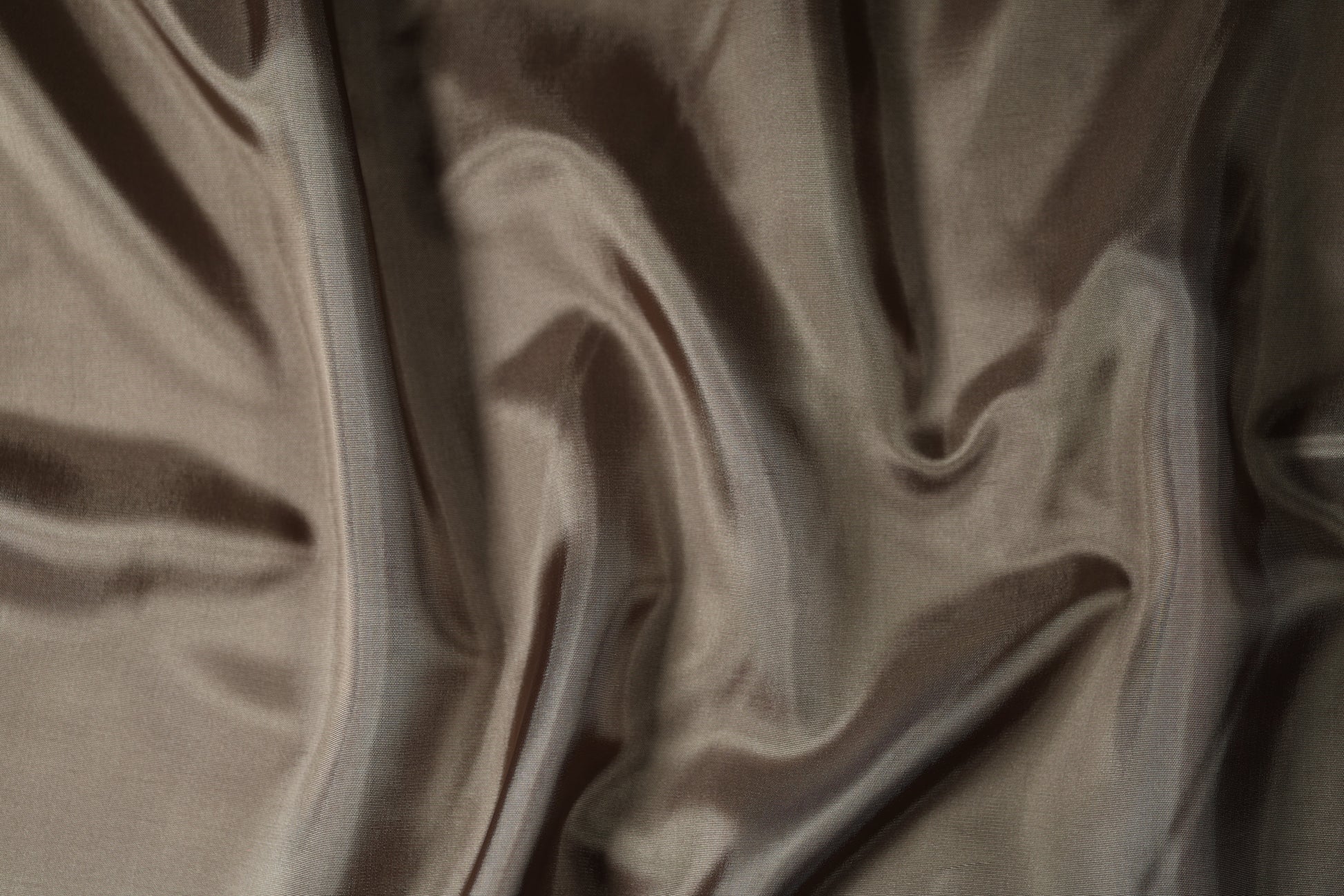 Glatter Futterstoff Taft – Farbe: Taupe