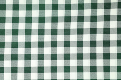 Detailansicht von Polyester Krierte – Grasgrün Karo – edle Optik in Grasgrün