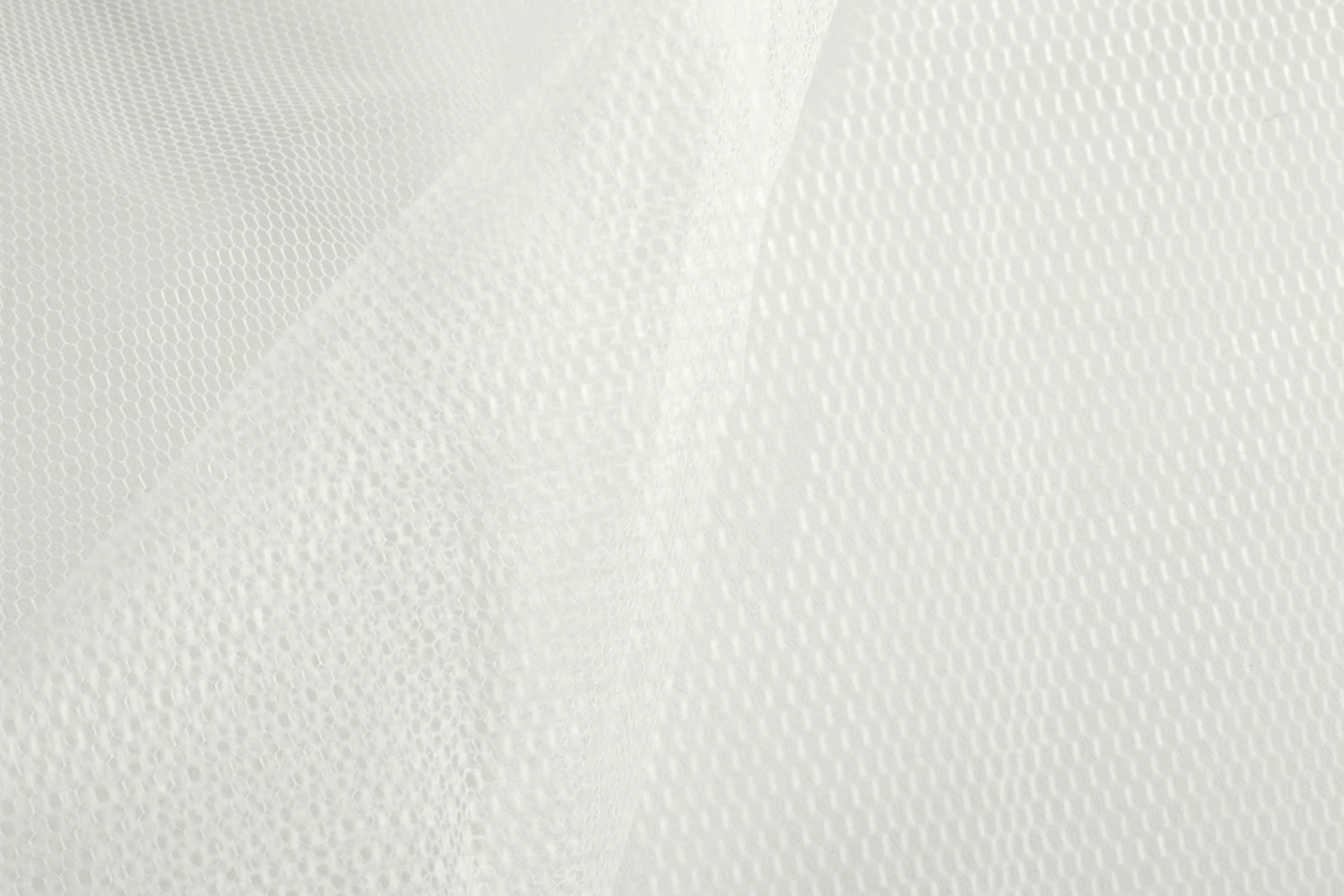 Halbtransparenter Uni Tüll Stoff Wollweiß