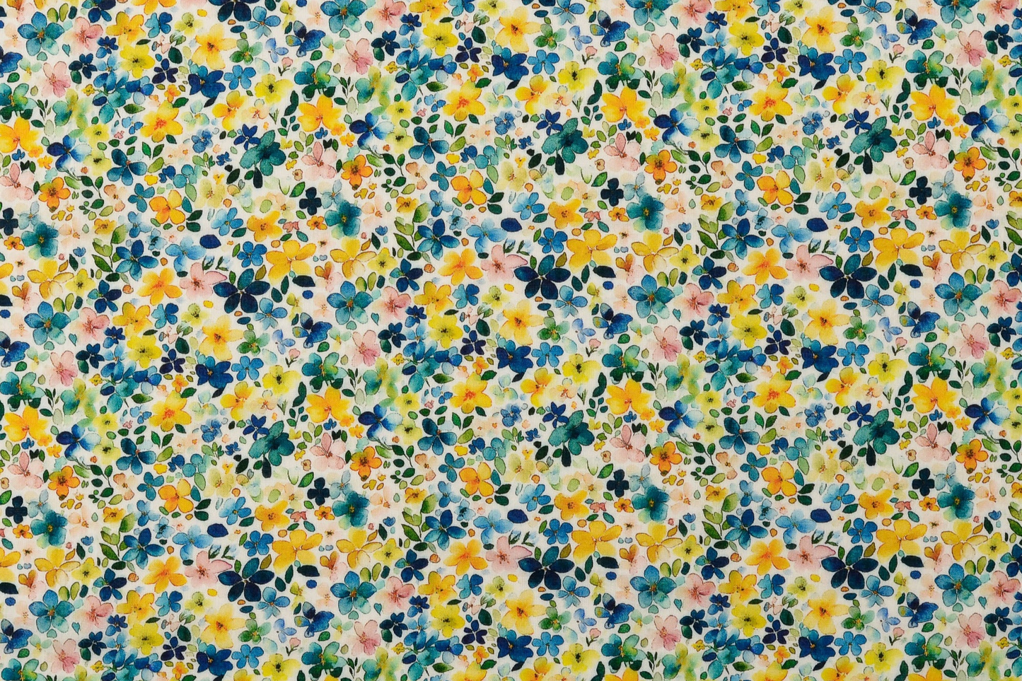 Floraler Voile Stoff mehrfarbig mit feinem digitalem Druck in Blau Gelb und Grün